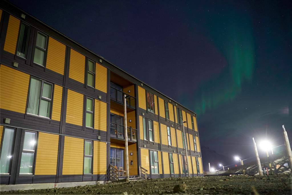 Svalbard Apartment ลองเยียร์เบียน ภายนอก รูปภาพ